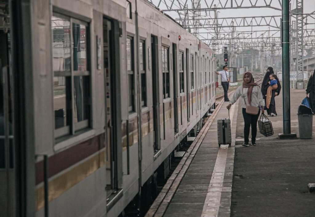 Zmiany w kursowaniu pociągów w związku z pracami na stacji Warszawa Zachodnia i budową tunelu w Sulejówku Miłośnie